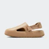 AURORA_FD5131-200_PHSLH001-2000.webp Nike Calm Mule (Brown)