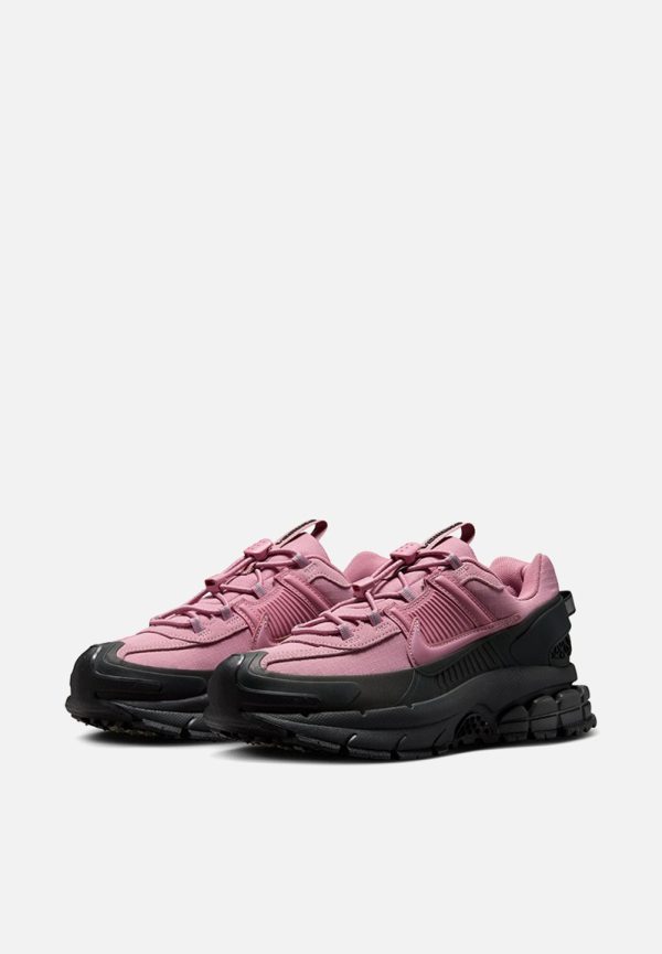 original-1.jpg Nike Zoom Vomero Roam (Pink/Black)