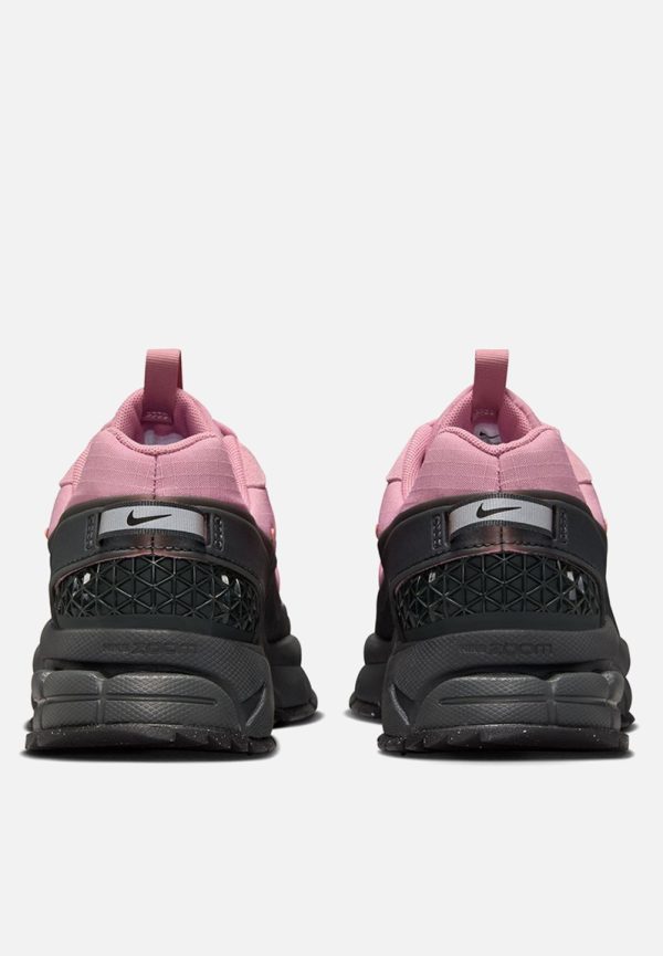 original-2.jpg Nike Zoom Vomero Roam (Pink/Black)